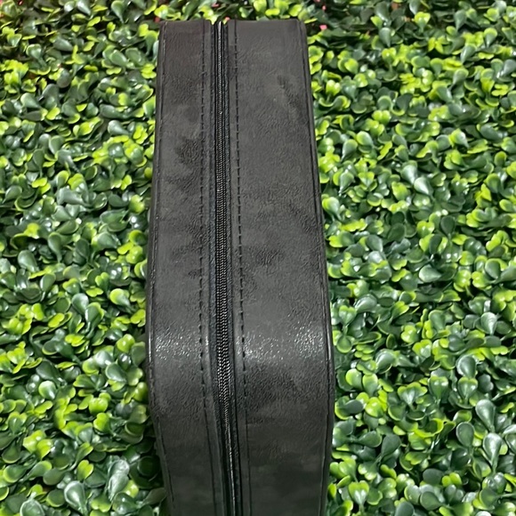 🎉❤️ NEW Grace Black Jewelry Travel Zip Closure Case Gifts - Picture 2 of 6